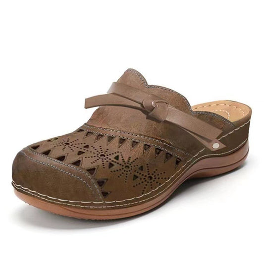 Damen Clogs mit kunstvollen Durchbrüchen und bequemer Sohle Stalluxe