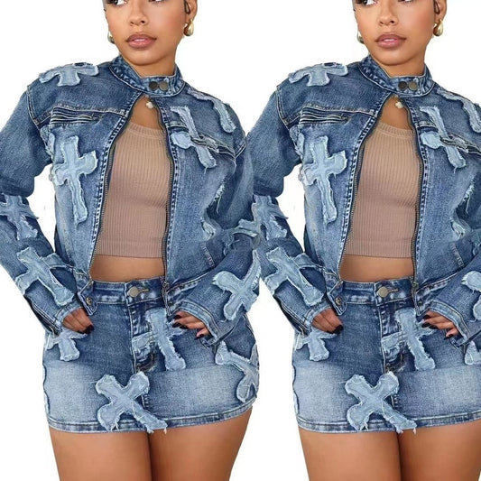Damen Jeansjacke mit kreativen Applikationen und oversized Schnitt Stalluxe