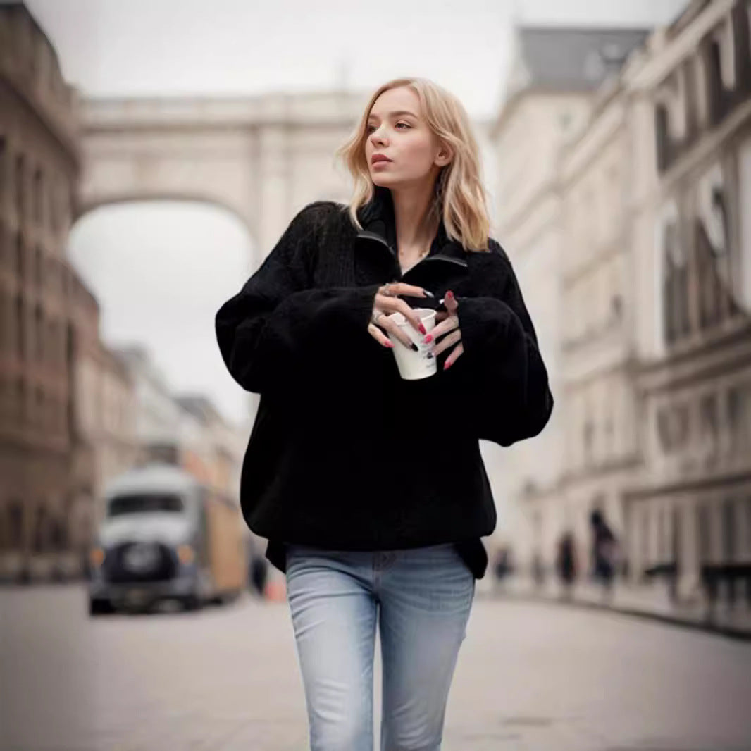 Damen Flauschiger Stehkragenpullover mit Reißverschluss und modernen Details Stalluxe