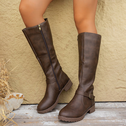 Damen modische Stiefel mit seitlichem Reißverschluss und Deko-Riemen Stalluxe