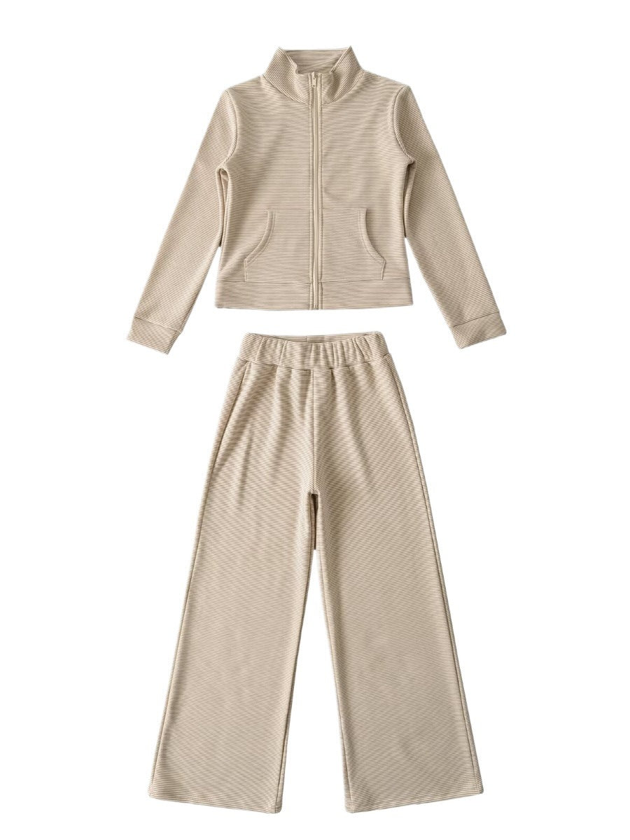 Damen sportliches Set mit Stehkragen und weitem Hosenansatz Stalluxe