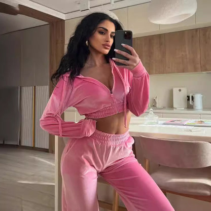 Damen sportliches Cropped-Trainingsset aus weichem Velours mit hohem Taillenbund Stalluxe