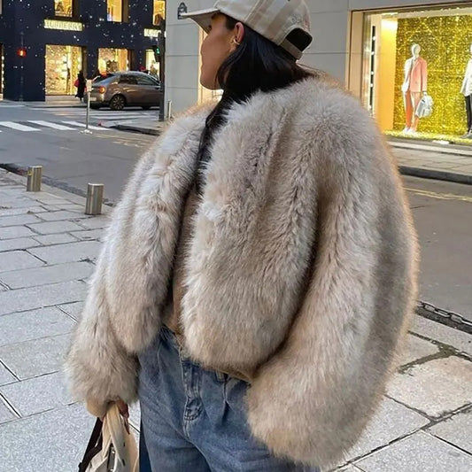 Damen Elegante und stilvolle Jacke aus Kunstfell Stalluxe