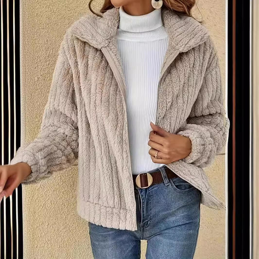 Damen kuschelige Fleecejacke mit modernem Strukturdesign Stalluxe