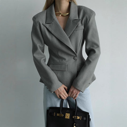 Damen Modischer Blazer mit tailliertem Schnitt und dekorativen Taschen Stalluxe