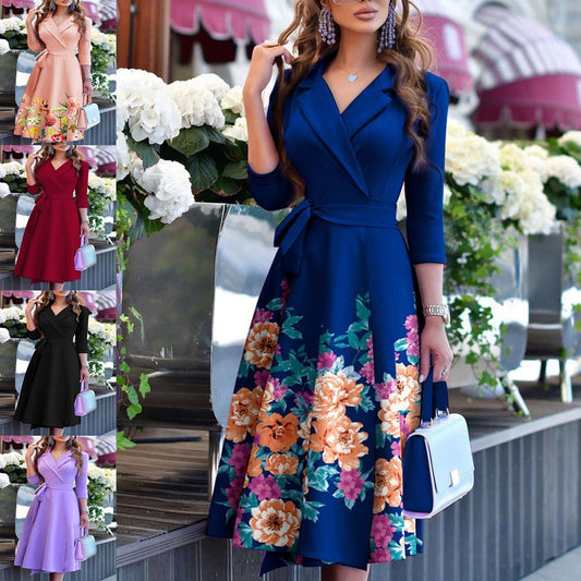 Damen Elegantes Wickelkleid mit floralen Akzenten und schickem Kragen Stalluxe