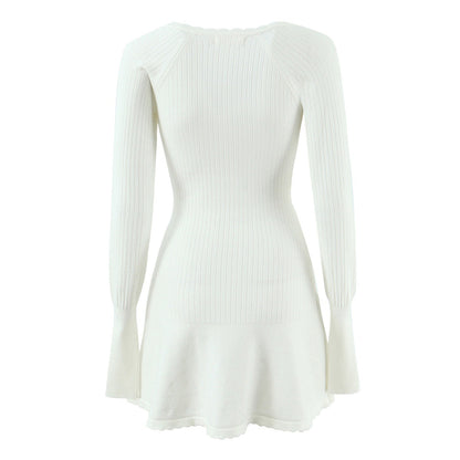 Damen Strickpullover mit elegantem V-Ausschnitt und schickem Rüschensaum Stalluxe