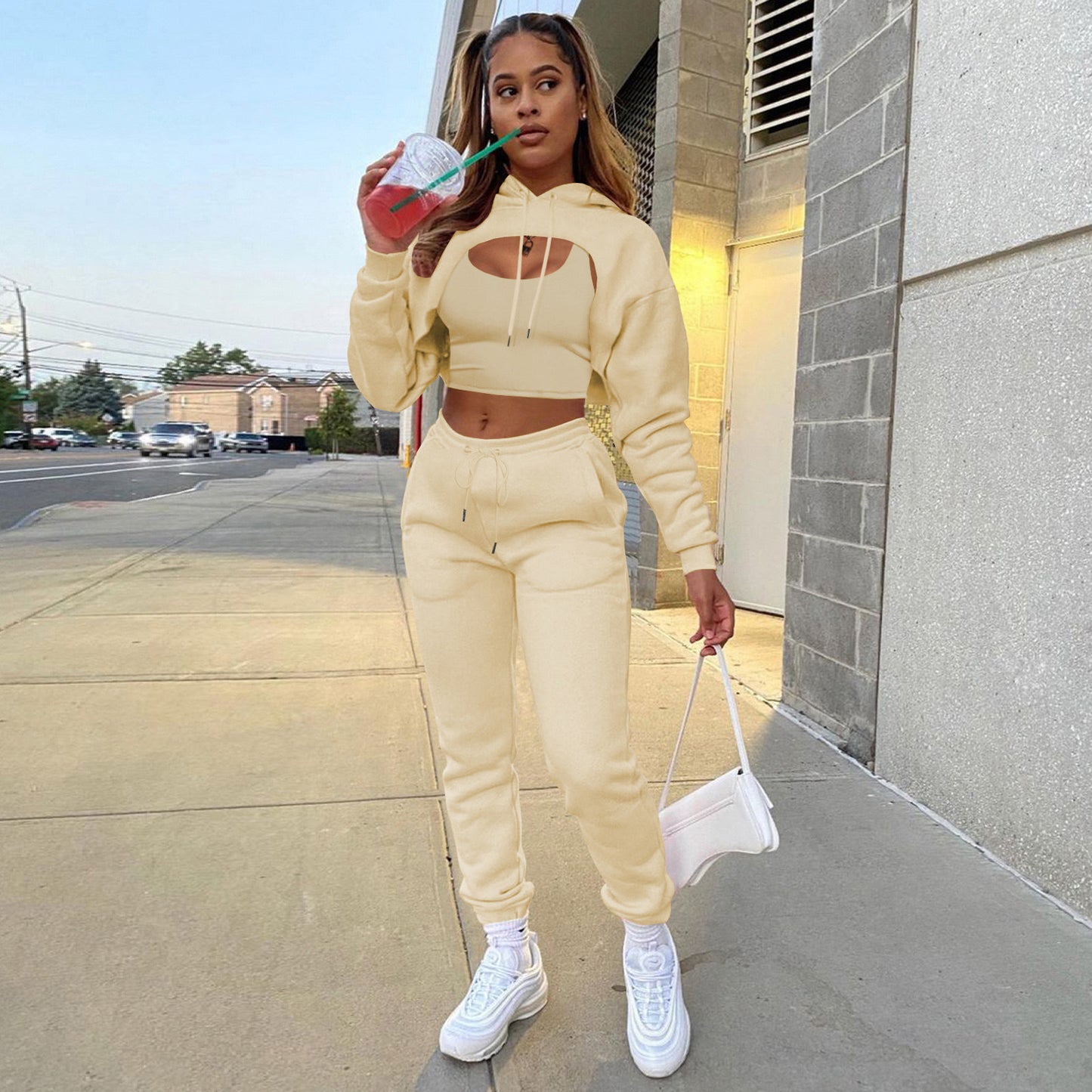 Damen Sportlicher Zweiteiler mit cropped Hoodie und bequemen Jogginghosen Stalluxe