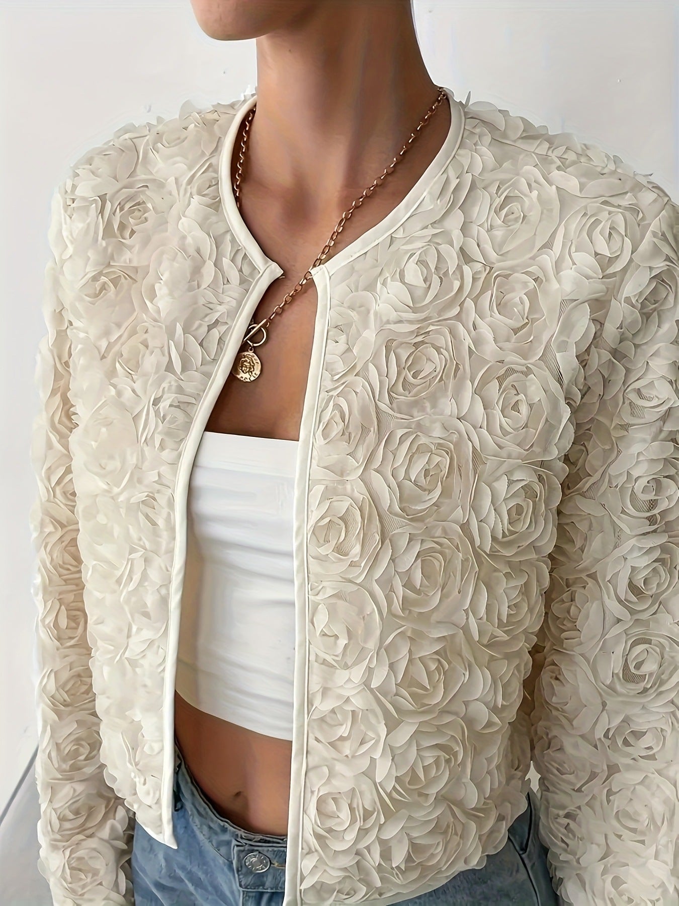 Damen Blütenjacke im eleganten Design mit strukturiertem Blumenmuster Stalluxe