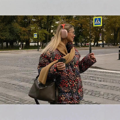 Damen Lässige Jacke mit buntem Tiermotiv und hohem Kragen Stalluxe