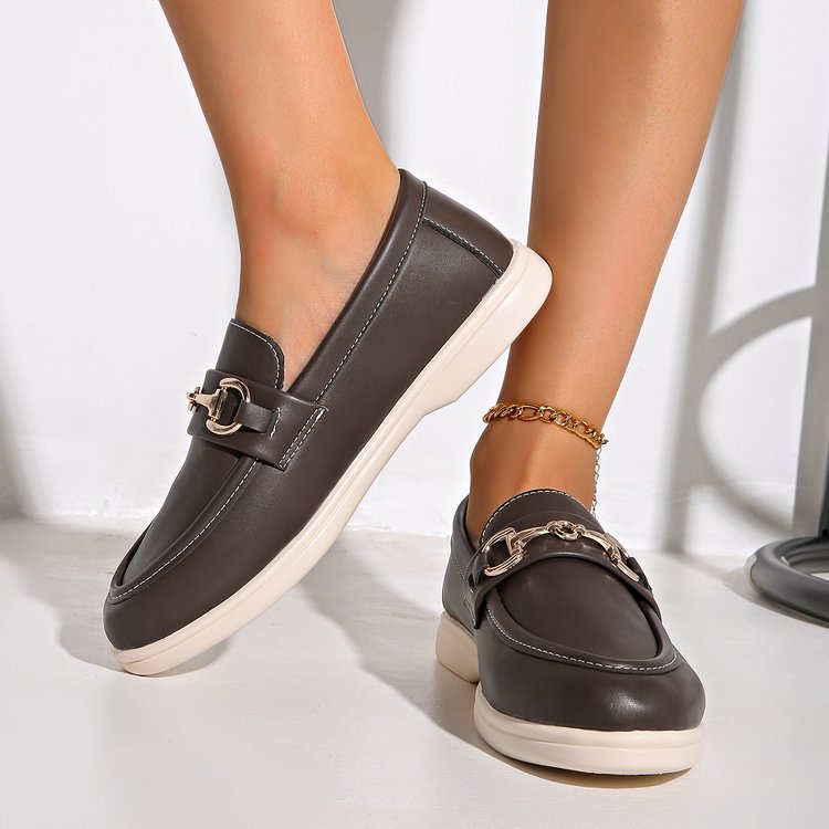 Damen elegante Mokassins mit modischem Schnallen-Detail Stalluxe