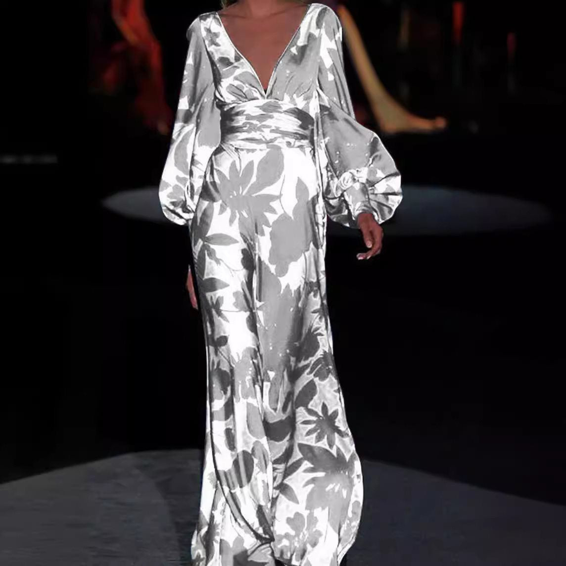 Damen Maxikleid mit tiefem V-Ausschnitt und voluminösen Ärmeln Stalluxe