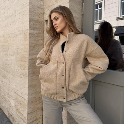 Damen Kuscheljacke mit Knopfverschluss und praktischen Taschen Stalluxe Khaki