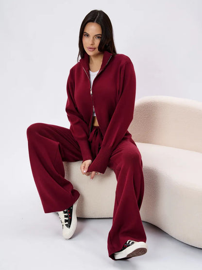 Damen gemütlicher Fleece-Jogginganzug mit eleganter Kapuze und praktischen Taschen Stalluxe