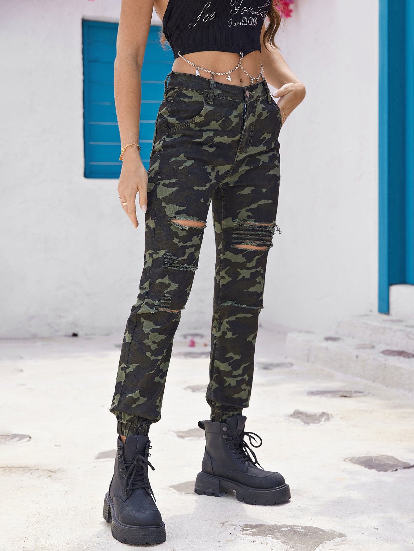 Damen Cargo Jeans im trendigen Camouflage-Design mit Ripped-Details Stalluxe