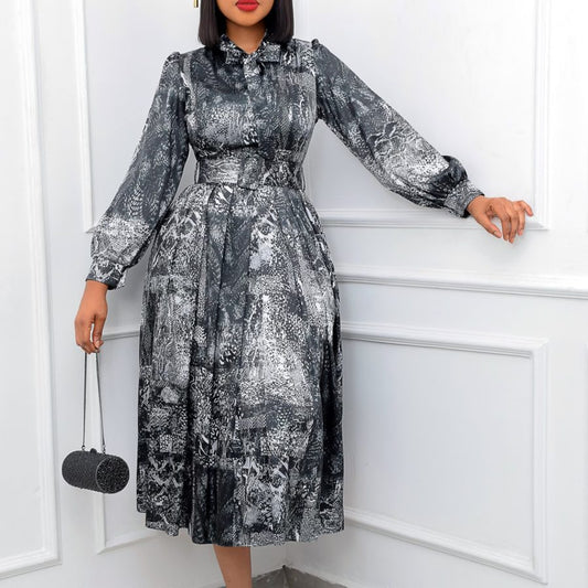 Damen Maxikleid mit elegantem Schluppenkragen und tailliertem Gürtel Stalluxe