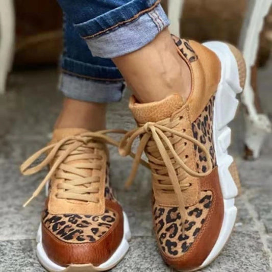 Damen Sneakers im modernen Kuhfell-Design mit flexiblem Sohlenkomfort Stalluxe