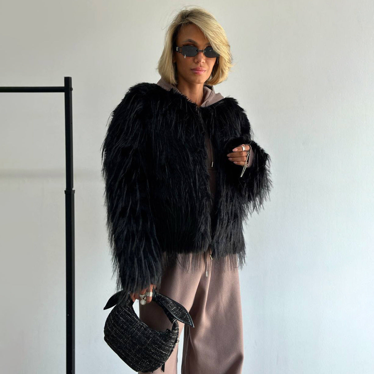 Damen Modischer Pelzimitat-Jacke mit breiten Ärmeln und lässigem Schnitt Stalluxe