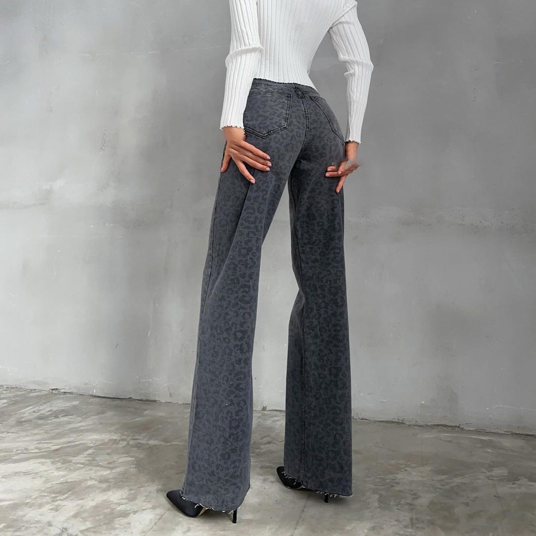 Damen Flared Jeans im trendigen Leopardenmuster mit hohem Bund Stalluxe