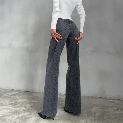 Damen Flared Jeans im trendigen Leopardenmuster mit hohem Bund Stalluxe