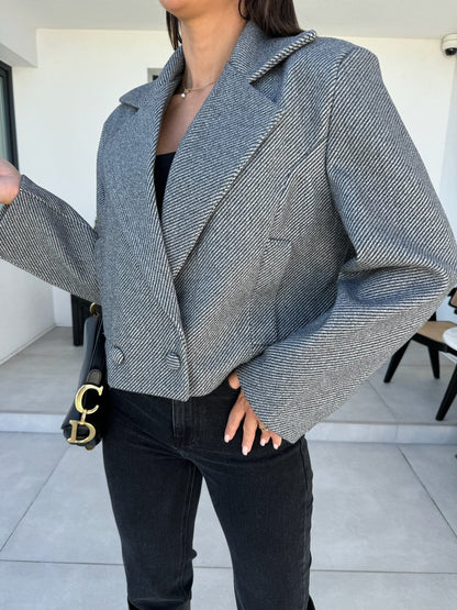 Damen modischer Blazer mit asymmetrischem Schnitt und eleganten Details Stalluxe