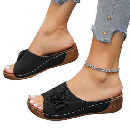 Damen bequeme und elegante Riemchen-Pantoletten mit floralem Design Stalluxe
