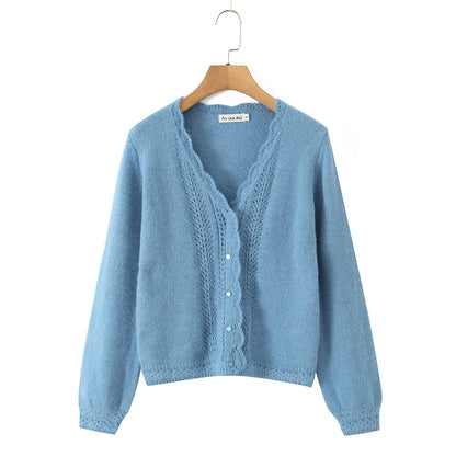 Damen elegante Strickjacke mit tiefem V-Ausschnitt und zarten Knöpfen Stalluxe