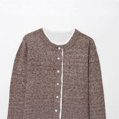 Damen modische Strickjacke mit feinem Knit-Design und eleganten Knopfdetails Stalluxe