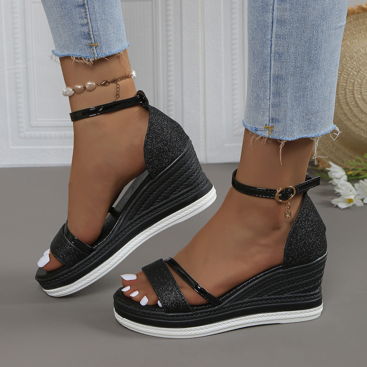 Damen Wedge-Sandalen mit funkelndem Obermaterial und elegantem Riemendesign Stalluxe