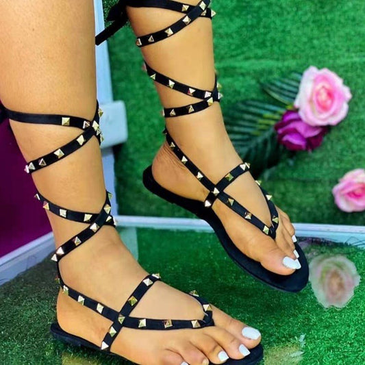 Damen Riemensandalen mit modischem Nieten-Design und elegantem Knöchelband Stalluxe