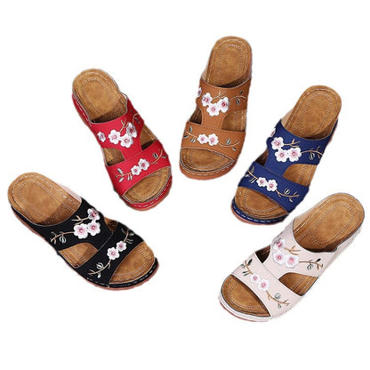 Damen Clogs mit floralem Stickdesign und komfortablem Fußbett Stalluxe