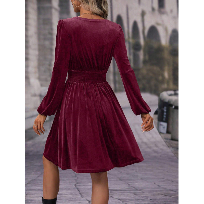 Damen Skaterkleid mit eleganten Raffung und V-Ausschnitt Stalluxe
