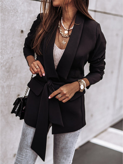 Damen Blazerjacke mit Taillengürtel und modischen Details Stalluxe