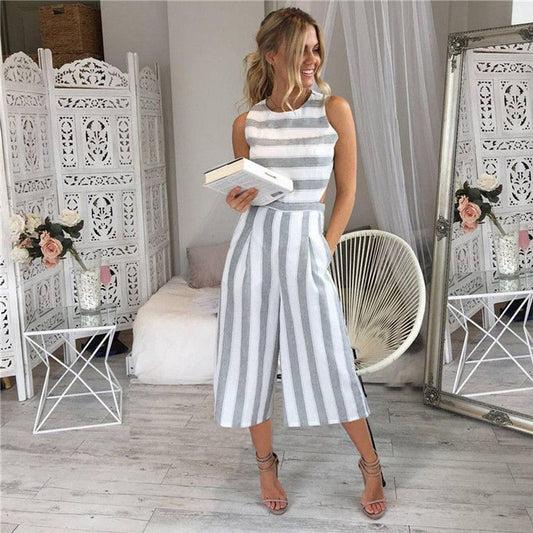 Damen Modischer Jumpsuit mit figurbetonendem Schnitt und breiten Beinöffnungen Stalluxe