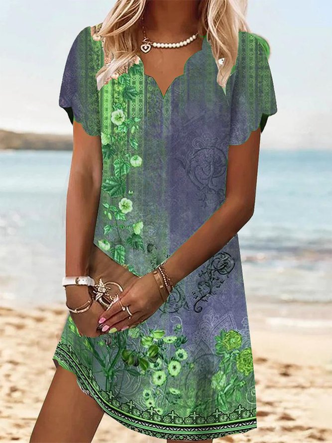Damen Verspieltes Strandkleid mit floralem Design und V-Ausschnitt Stalluxe