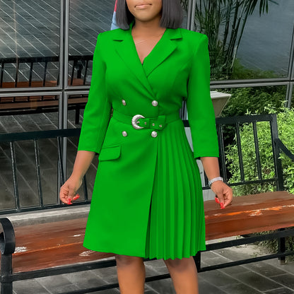 Damen Sakko-Kleid mit tailliertem Gürtel und eleganten Knopfdetails Stalluxe