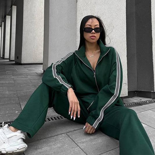 Damen modisches Fleece-Loungewear-Set mit hohem Kragen und praktischen Taschen Stalluxe