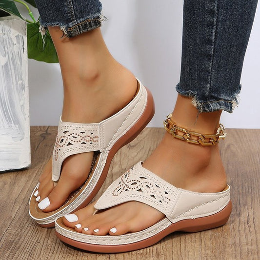 Damen Zehentrenner-Sandalen mit eleganter Spitzenverzierung und weichem Fußbett Stalluxe