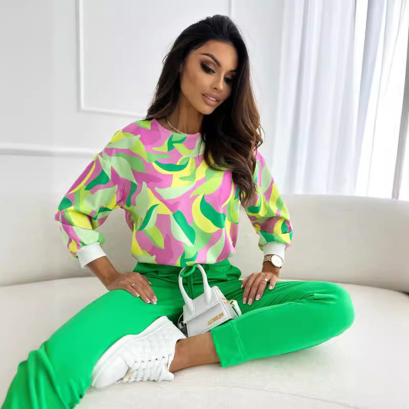 Damen lässiges Sweatshirt mit buntem Blumenmuster und überschnittenen Schultern Stalluxe