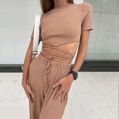 Damen sportliches Crop-Top mit dekorativem Schnitt und elastischem Bund Stalluxe