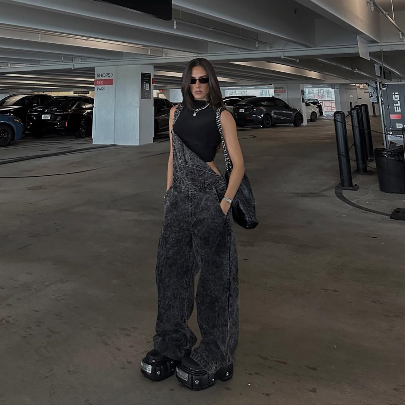 Damen Lässige Latzhose aus Denim mit entspanntem Schnitt Stalluxe