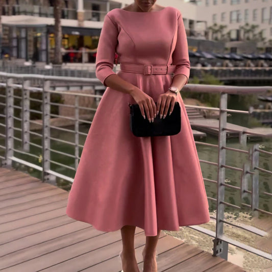 Damen Elegantes A-Linien Kleid mit Gürtel und ¾-Ärmeln Stalluxe