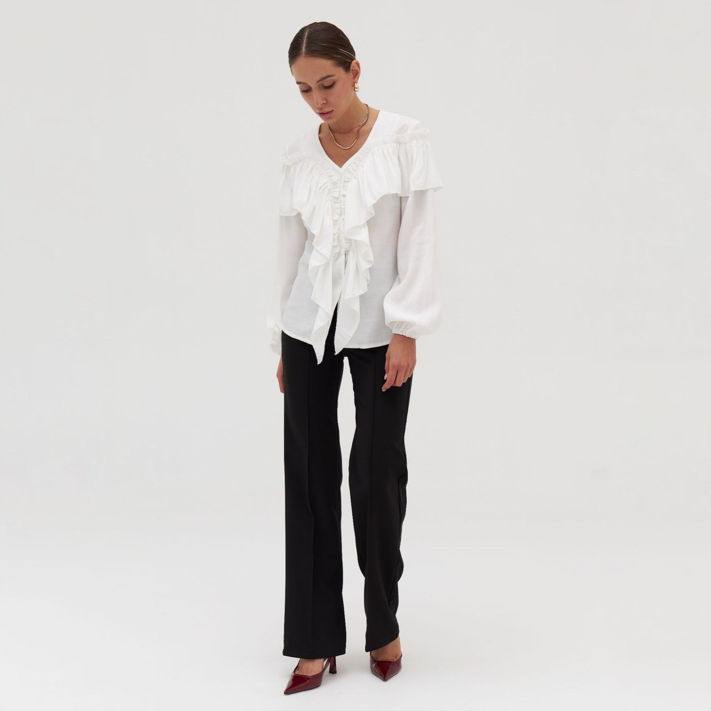 Damen Elegantes Blusenoberteil mit voluminösen Rüschen und schmeichelndem Schnitt Stalluxe