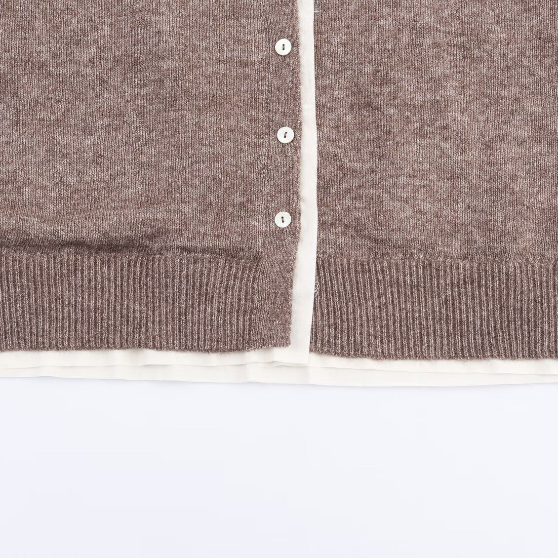 Damen lässige Strickjacke mit Rundhalsausschnitt und Knopfdetails Stalluxe
