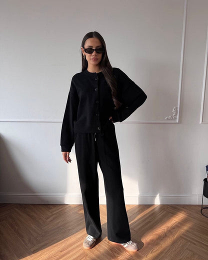 Damen lässiger Freizeitanzug mit Knopfdetails und bequemen, elastischen Bündchen Stalluxe