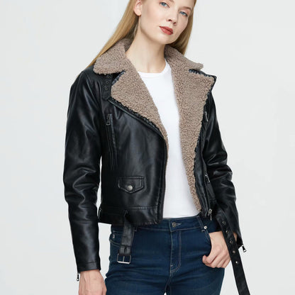 Damen stylische Lammfell-Bikerjacke mit doppeltem Reißverschluss und taillierbarem Gürtel Stalluxe