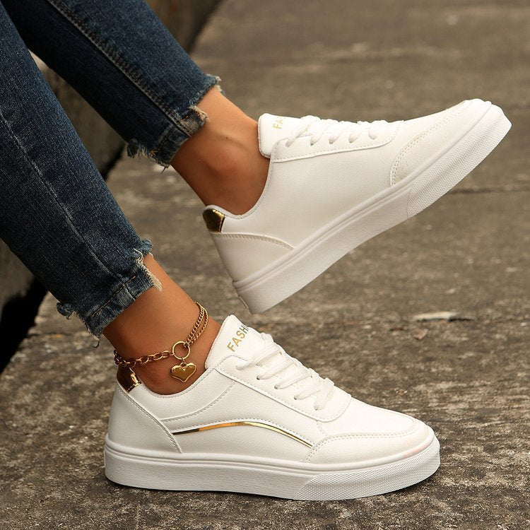 Damen Sportliche Sneakers mit holographischen Akzenten Stalluxe