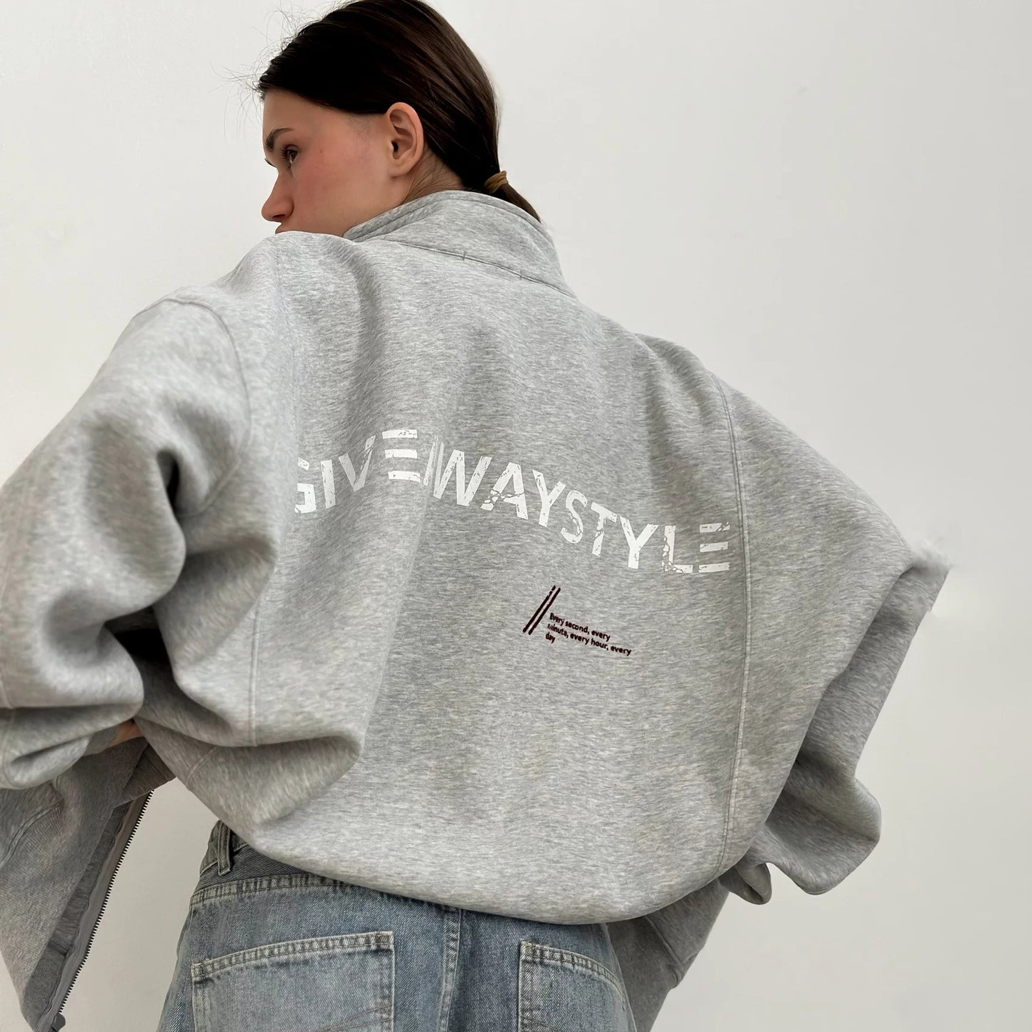 Damen Oversized Freizeitjacke mit urbanem Schriftzug Stalluxe Hellgrau