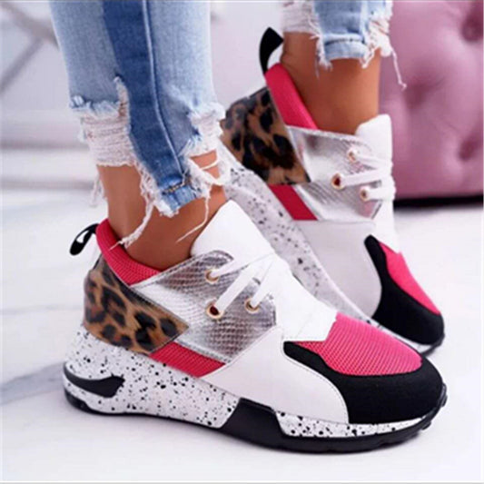 Damen Sportliche Sneaker mit reflektierenden Akzenten und modernem Design Stalluxe