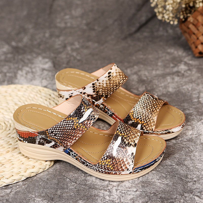 Damen bequeme Sandalen mit elastischen Riemen und rutschfester Sohle Stalluxe